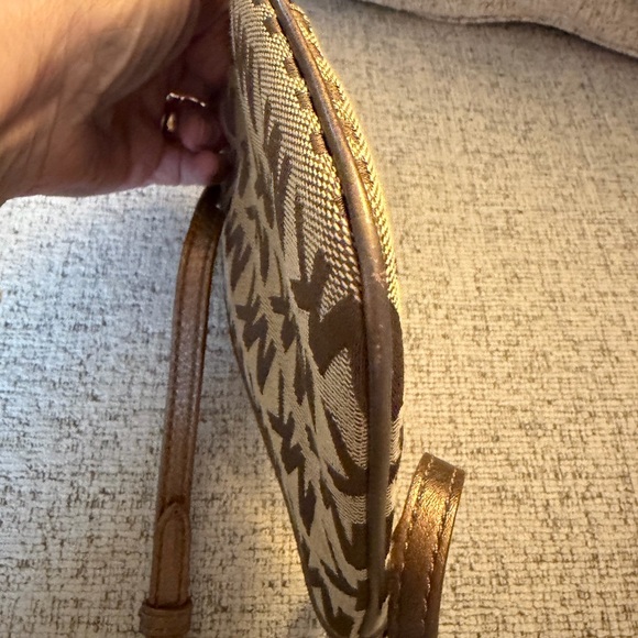 Michael Kors Monogram Jacquard Canvas Crossbody Bag 5.5x8 Limited Edition - Picture 10 of 11